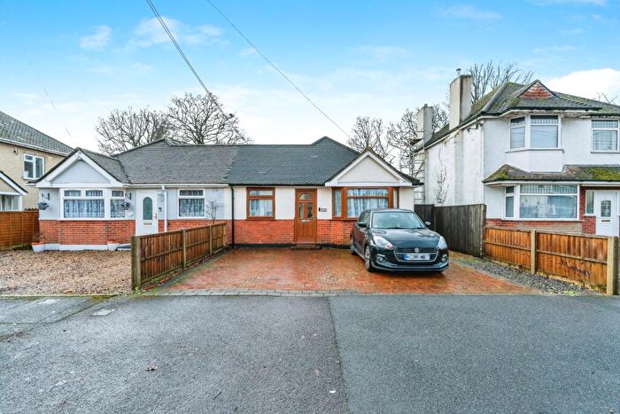 4 Bedroom Bungalow For Sale In Ewell Way, Totton, Southampton, Hampshire, SO40
