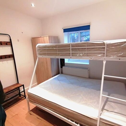 Studio To Rent In Albert Road, Hounslow, TW3