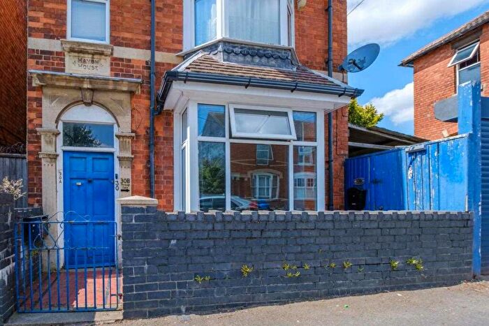 2 Bedroom Apartment To Rent In Garfield St, Kettering, NN15