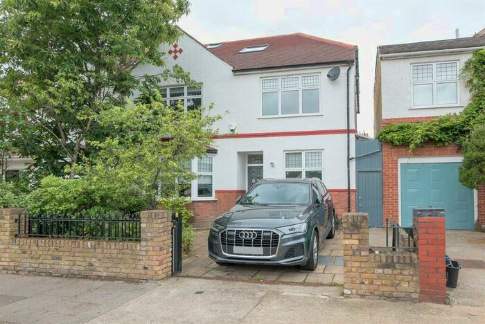 6 Bedroom Semi-Detached House To Rent In Lowther Road, Barnes, SW13