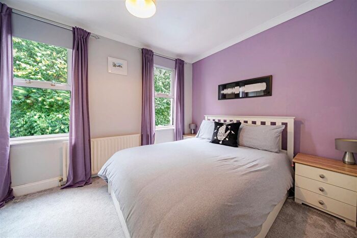 3 Bedroom Terraced House For Sale In Miles Road, Mitcham, CR4