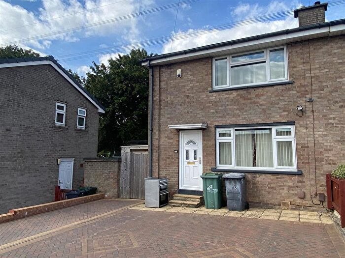 2 Bedroom Semi Detached House To Rent In Fieldhead Crescent, Birstall, Batley, WF17