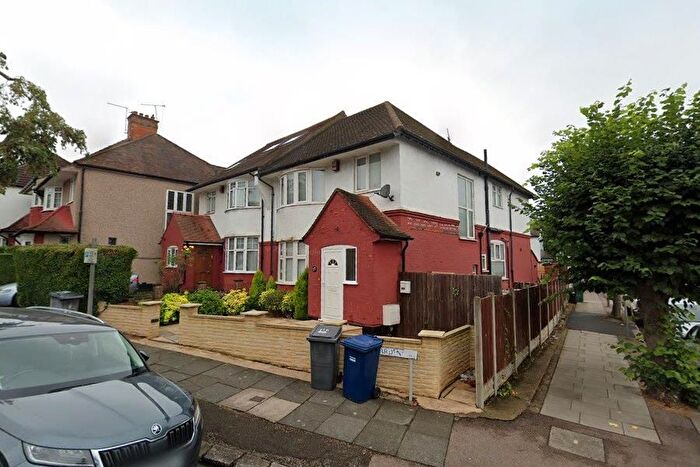 1 Bedroom Flat To Rent In Alba Gardens, London, NW11