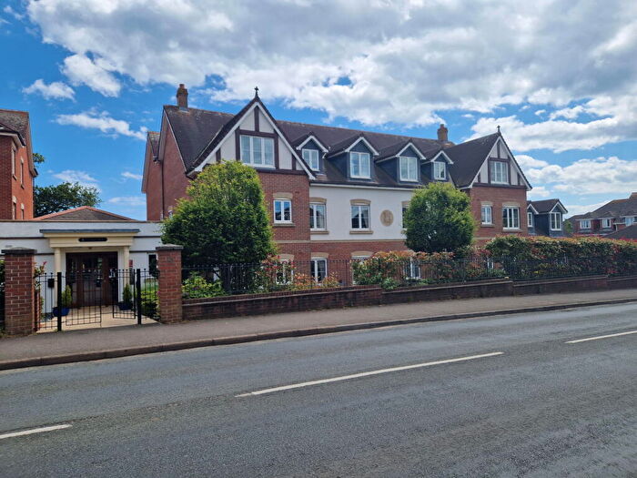 2 Bedroom Flat For Sale In Salterton Road, Exmouth, EX8