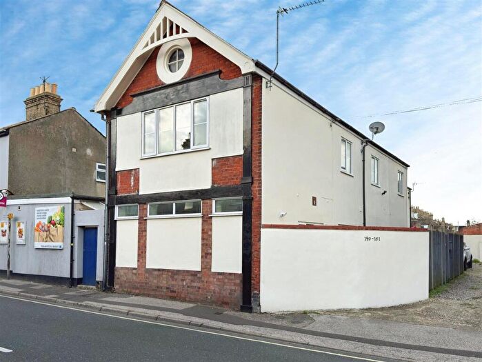 3 Bedroom Terraced House For Sale In St. Peters Street, Lowestoft, Suffolk, NR32