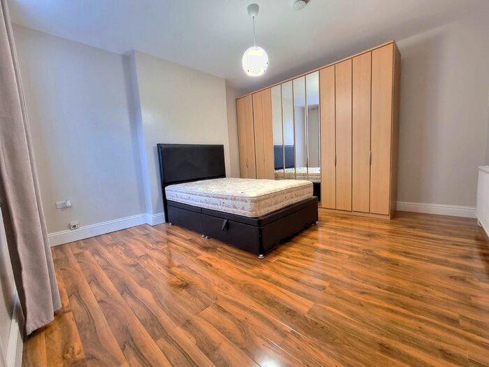 Studio To Rent In Ecclesall Road, Sheffield, S11