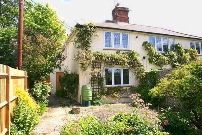 3 Bedroom Semi-Detached House To Rent In Reading Road, Sherfield-On-Loddon, RG27