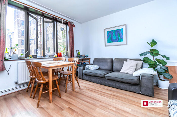 3 Bedroom Flat To Rent In Warwick Grove, Upper Clapton, Hackney, London, E5