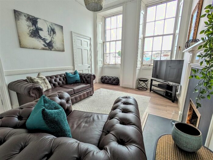 1 Bedroom Flat To Rent In Deanhaugh Street, Stockbridge, Edinburgh, EH4