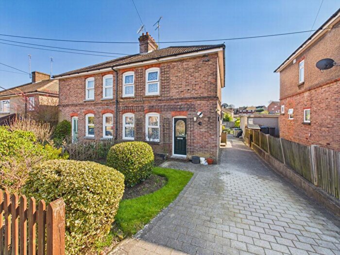 3 Bedroom House For Sale In Woodlands Road, Haywards Heath, RH16