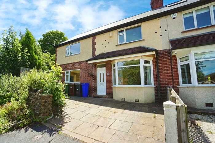 4 Bedroom Semi-Detached House To Rent In Latham Square, Bents Green, Sheffield, S11
