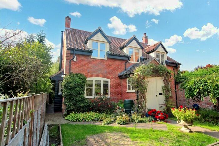 4 Bedroom Detached House For Sale In Pitts Hill, Saxlingham Nethergate, Norwich, Norfolk, NR15