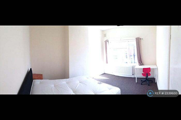 1 Bedroom Terraced House To Rent In Aviary View, Leeds, LS12