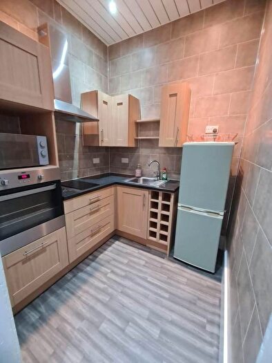 2 Bedroom Flat To Rent In Edina Place, Leith, Edinburgh, EH7