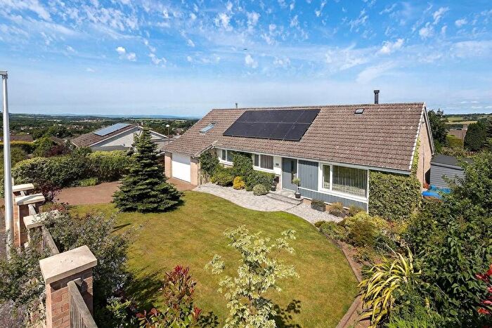 4 Bedroom Detached House For Sale In Deanburn Road, Linlithgow, EH49