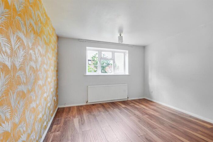 2 Bedroom Detached Bungalow For Sale In Rugeley Avenue, Long Eaton, NG10