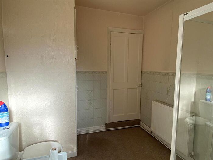 2 Bedroom Semi Detached House For Sale In Gardens Lane, Conisbrough, Doncaster, DN12