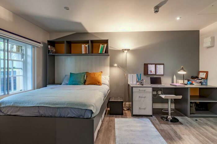 Studio To Rent In St Mary's Square, City Centre, Swansea, SA1