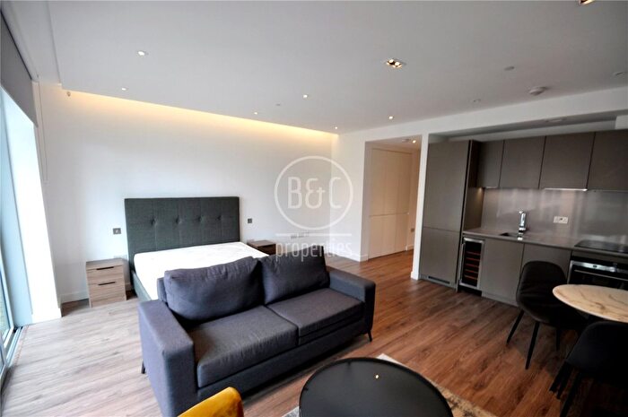 Studio To Rent In Piazza Walk, Goodman Field, London, E1