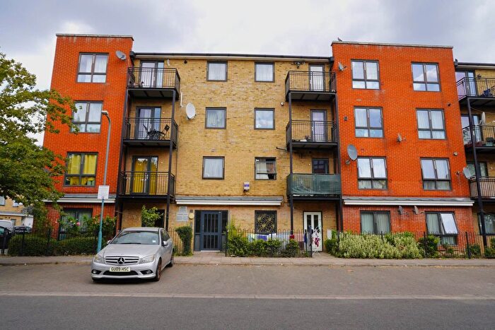 2 Bedroom Flat To Rent In Hirst Crescent, Wembley, HA9