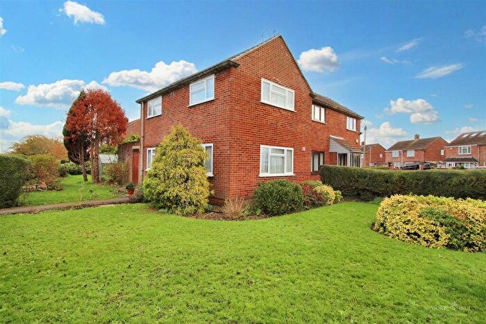 2 Bedroom Semi-Detached House For Sale In Dee Road, Tilehurst, Reading, RG30