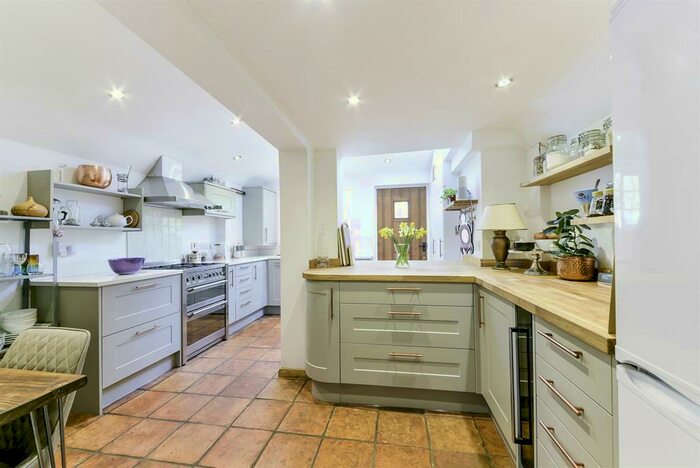 2 Bedroom Terraced House To Rent In Barfields, Bletchingley, Surrey, RH1