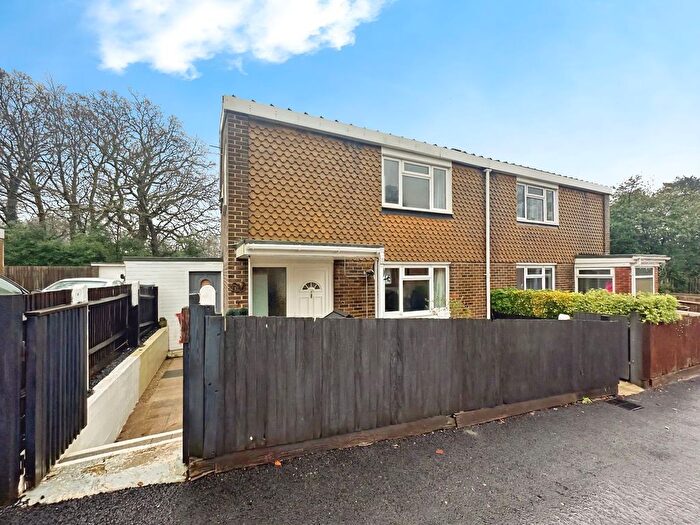 3 Bedroom Semi Detached House For Sale In Ambulance House, Beaulieu Road, SO45