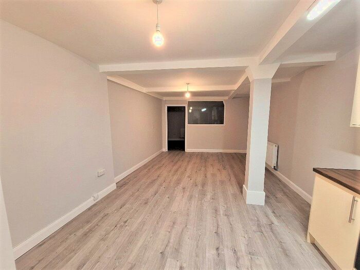 1 Bedroom Flat To Rent In Middlewood Road, Hillsborough, Sheffield, S6