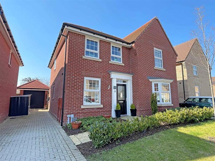 4 Bedroom Detached House For Sale In Birkdale Rise, Hatfield Peverel, Chelmsford, CM3