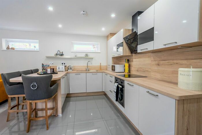 2 Bedroom Flat To Rent In Sycamore Place, York, YO30