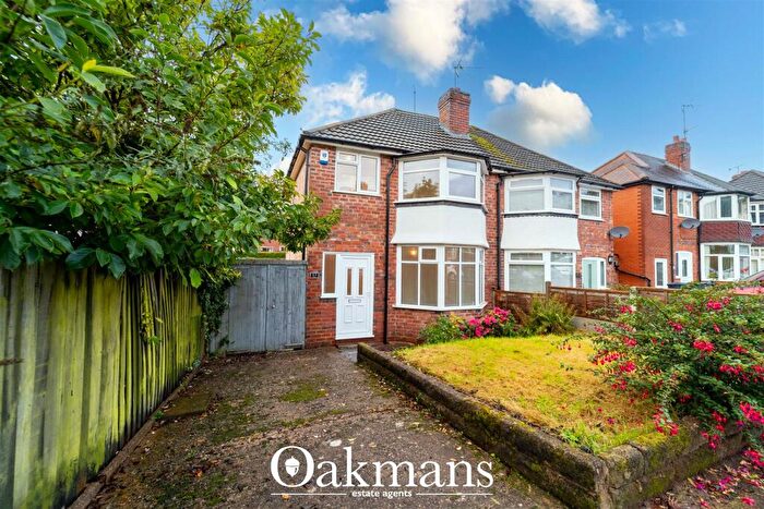 3 Bedroom Semi Detached House To Rent In Fairway, Northfield, Birmingham, B31