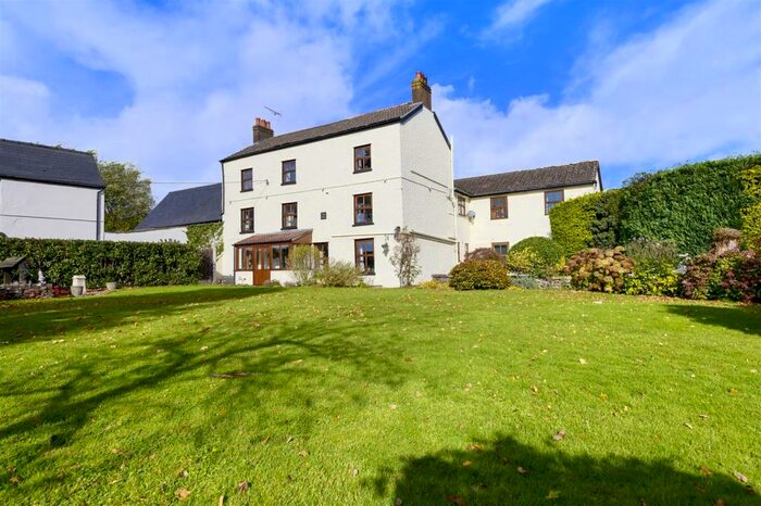 8 Bedroom Detached House For Sale In Nr Lydney, Gloucestershire, GL15