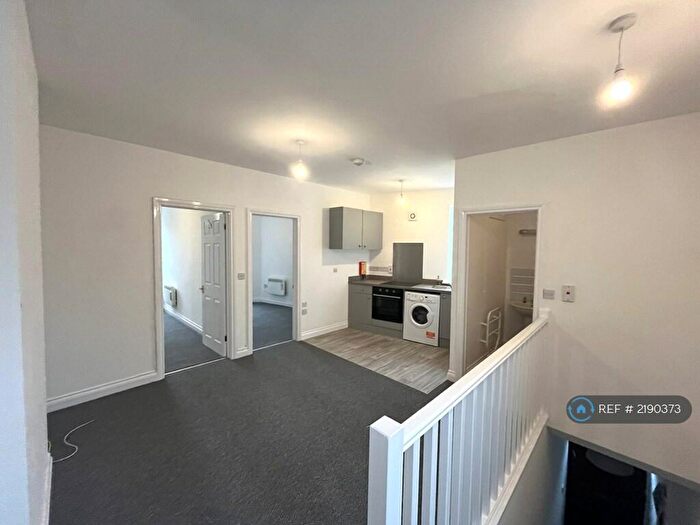 2 Bedroom Flat To Rent In Birkin Street, Bristol, BS2