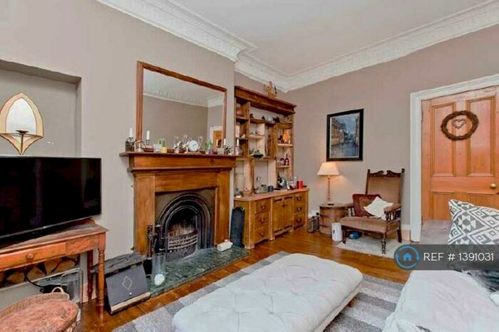 1 Bedroom Flat To Rent In Steel's Place, Edinburgh, EH10