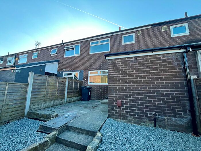 3 Bedroom Property To Rent In Cottingley Crescent, Beeston, Leeds, LS11