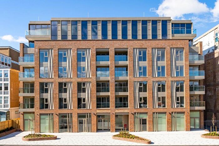 2 Bedroom Apartment To Rent In Perrymount Road, Haywards Heath, RH16