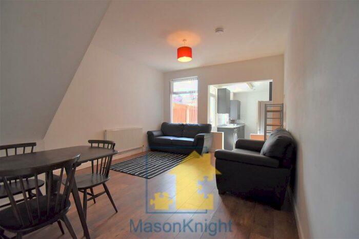 4 Bedroom Semi-Detached House To Rent In / Academic Year Lovely Double Bedroom Student House, Milner Road, Selly Oak, Free Ultrafast M Broadband, B29