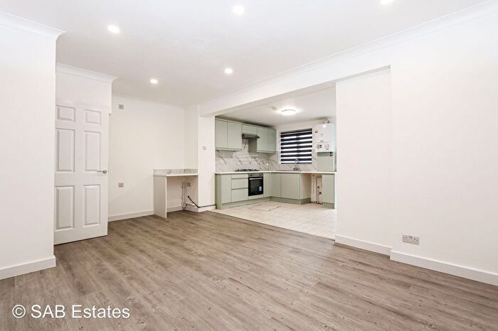 4 Bedroom Terraced House To Rent In Mornington Road, Greenford, UB6