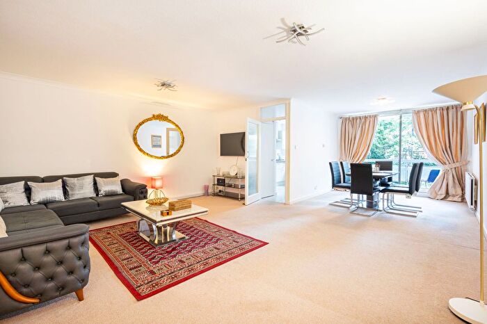 2 Bedroom Flat To Rent In Stonegrove, Leamington House, HA8