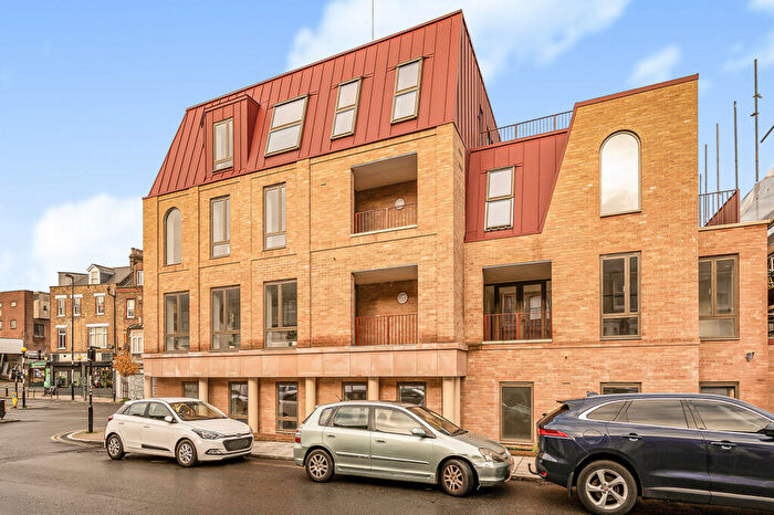 1 Bedroom Flat For Sale In Brockley Cross, London, SE4