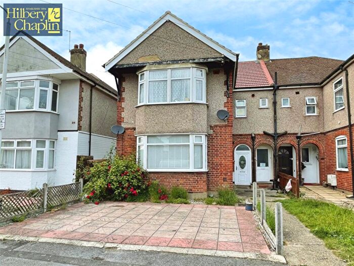 3 Bedroom Semi-Detached House For Sale In Lessington Avenue, Romford, RM7