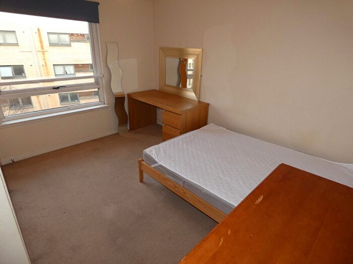 2 Bedroom Flat To Rent In A Charlotte Street, Glasgow, G1