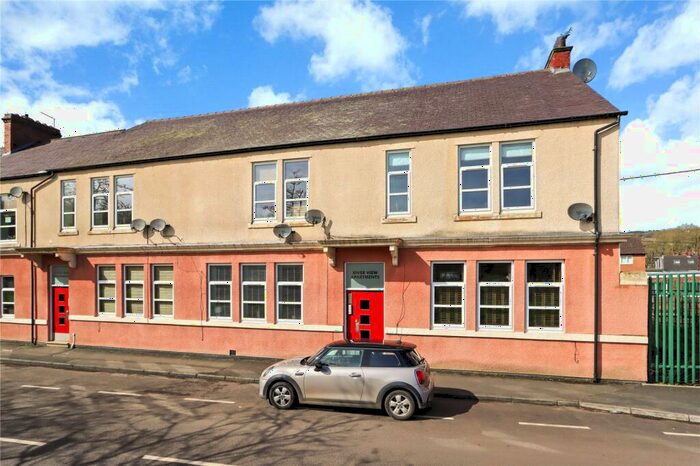 3 Bedroom Flat To Rent In River View, Blackhall Mill, Newcastle Upon Tyne, NE17