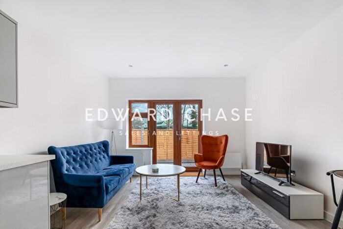 1 Bedroom Flat To Rent In Waterloo Road, Ilford, IG6