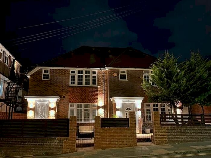 3 Bedroom Property To Rent In Lansdowne Road, Hove, BN3