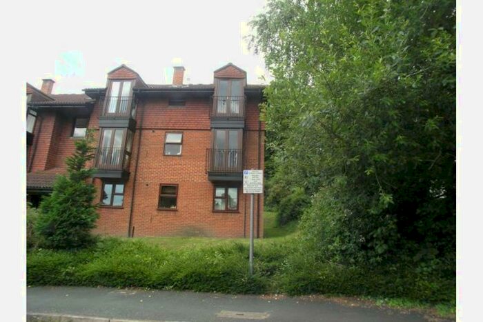 1 Bedroom Apartment To Rent In Ellingham, Midhope Road, Woking, GU22