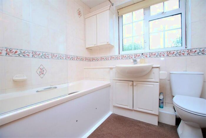 4 Bedroom Semi-Detached House To Rent In Lynwood, GU2
