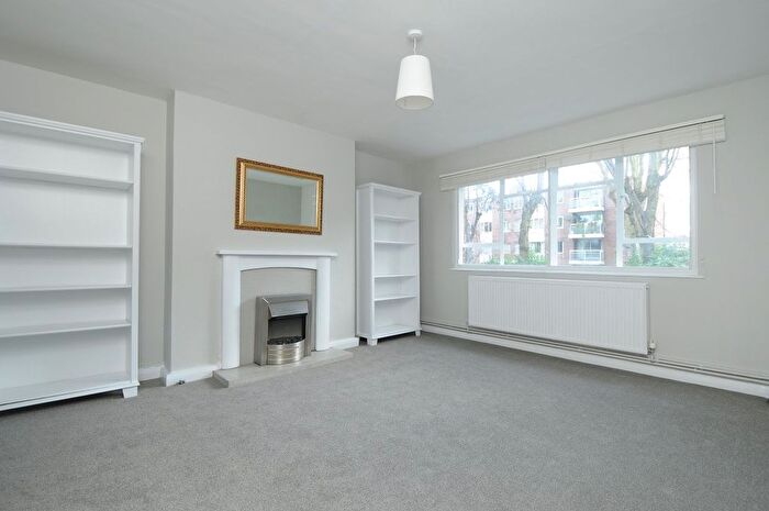 2 Bedroom Flat To Rent In Shepherds Hill, Highgate, London, N6