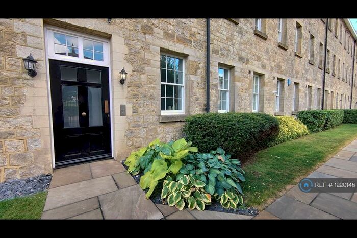 2 Bedroom Flat To Rent In Tarragon Road, Maidstone, ME16