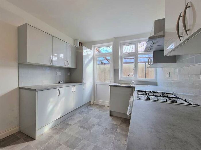 3 Bedroom Detached Bungalow To Rent In Humberstone Lane, Thurmaston, Leicester, LE4